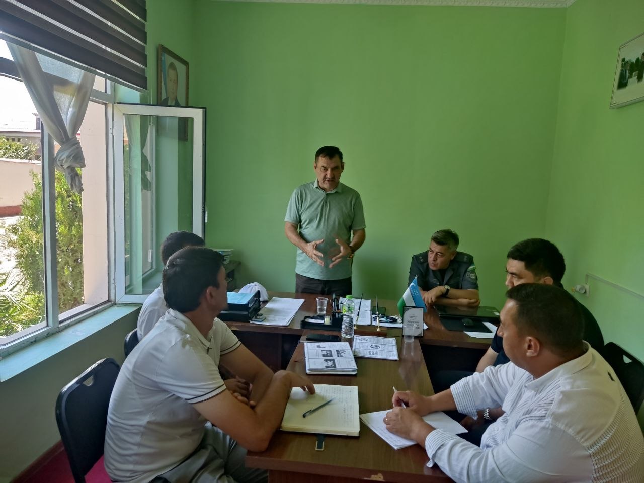 U. Qobilov va D. Sultonov tomonidan Samarqand viloyati Jomboy tumanining “yashil” toifadagi “Zarafshon” mahallasida kriminogen vaziyatga ta’sir etuvchi omillar hamda xavfsiz muhitni ta’minlash bo‘yicha amaliy o‘rganishlar olib borildi.