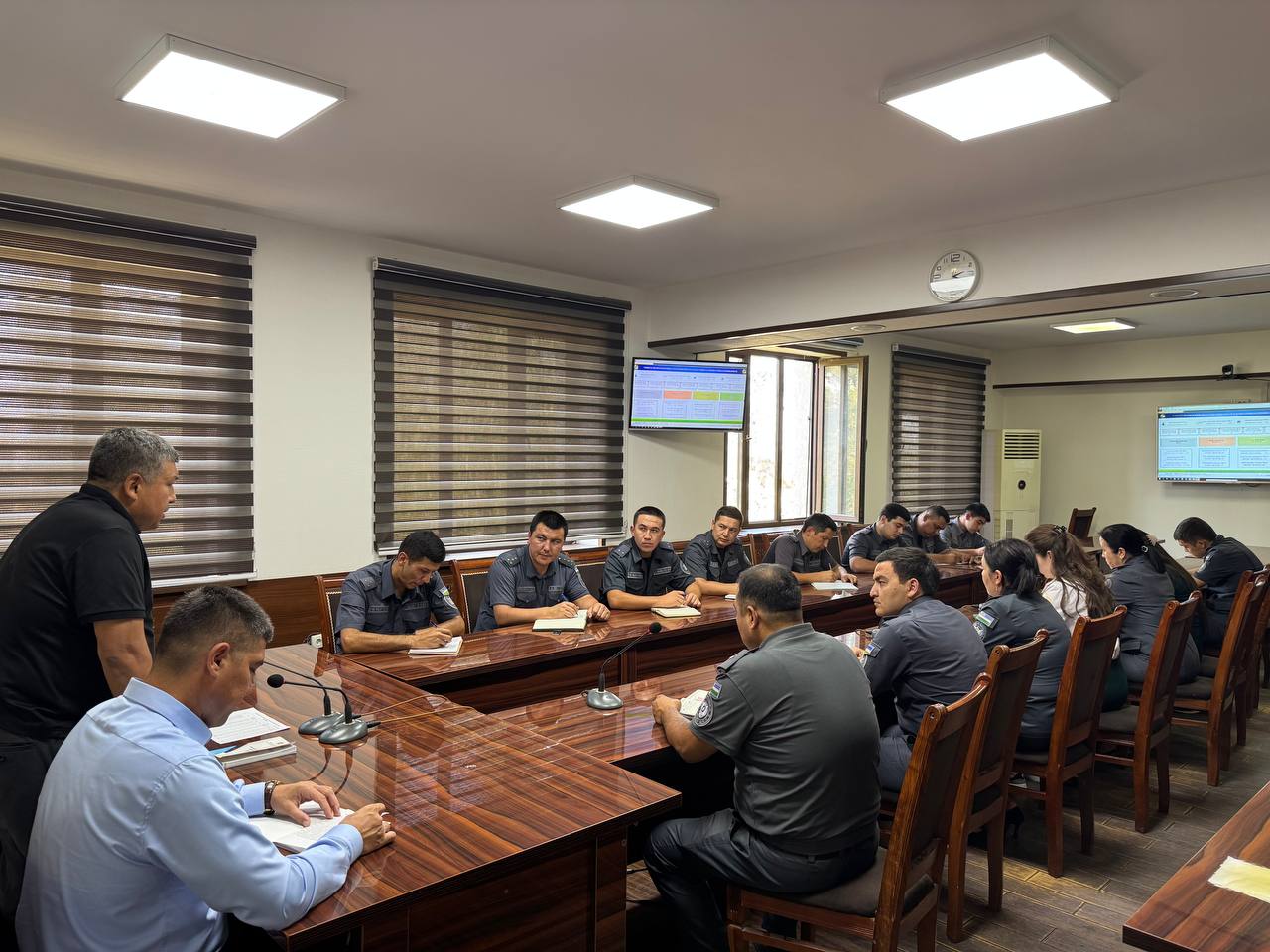 Ichki ishlar vazirining 2026-yil 17-iyuldagi 40/19-sonli reja-topshirig‘iga muvofiq, Toshkent viloyati ichki ishlar organlarida strategik rejalashtirish va rivojlanish yo‘nalishida amalga oshirilayotgan ishlar holati o‘rganildi.