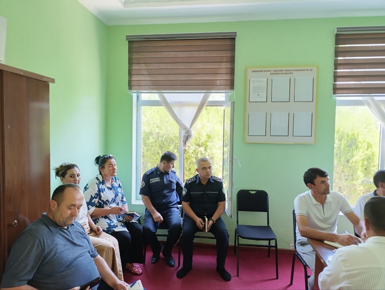 U. Qobilov va D. Sultonov tomonidan Samarqand viloyati Jomboy tumanining “yashil” toifadagi “Zarafshon” mahallasida kriminogen vaziyatga ta’sir etuvchi omillar hamda xavfsiz muhitni ta’minlash bo‘yicha amaliy o‘rganishlar olib borildi.